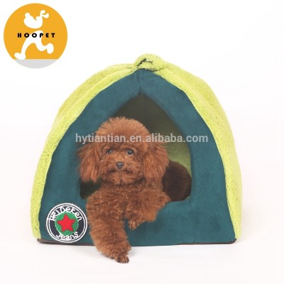 Hoopet fresh green triangle shape cedar filled dog beds